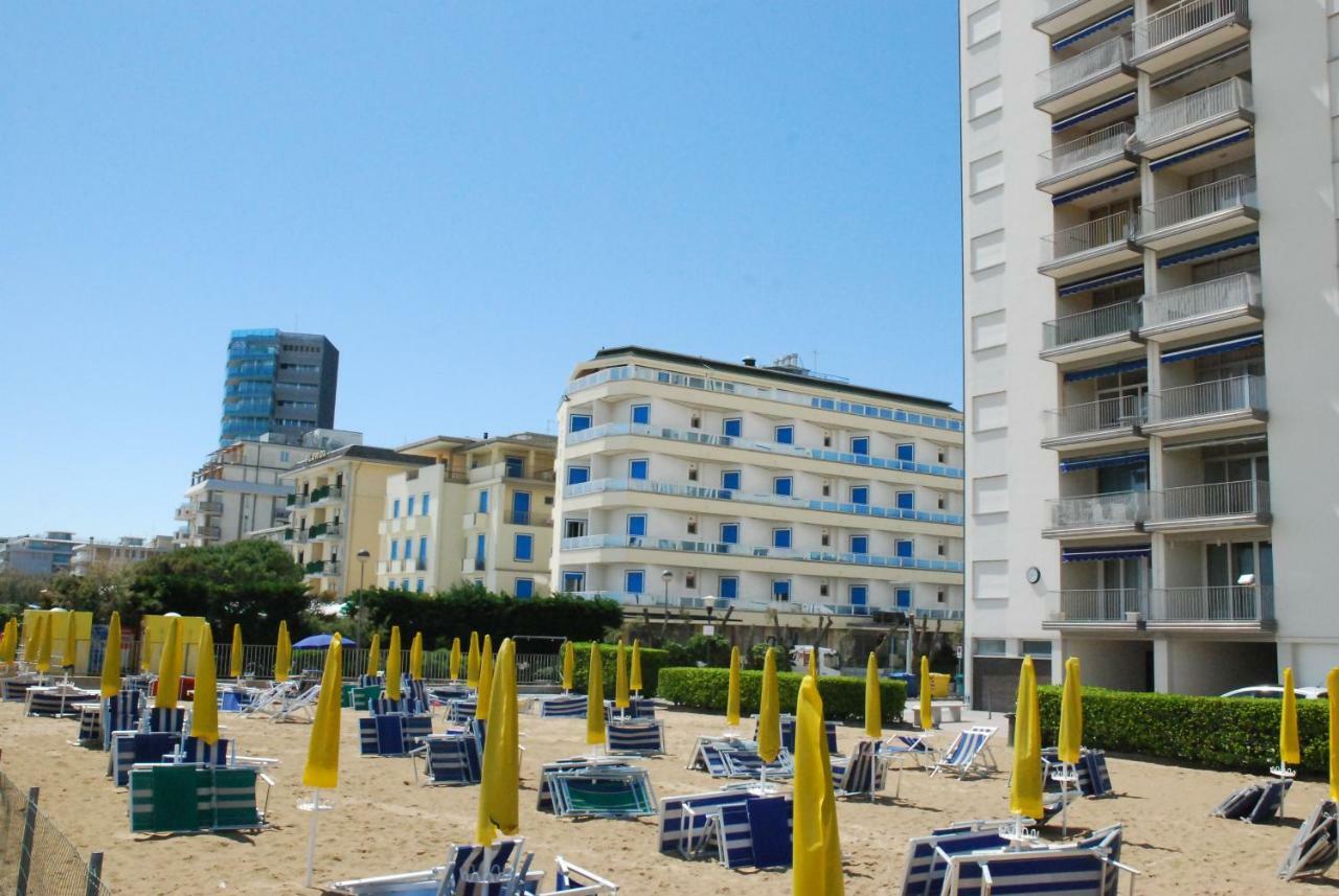 Heron Apartments Lido di Jesolo Exterior foto